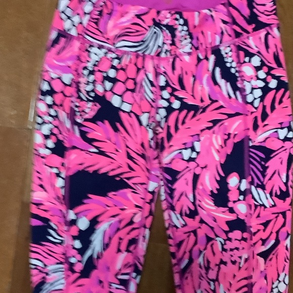 Lilly Pulitzer Pink and Black Patterned Leggings - Picture 3 of 10
